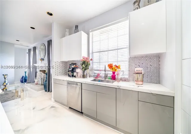 Photo 3 of Single family home for sale at 5303 Sw 111th Terrace, Davie, FL 33328 | MLS# A12092044 | Listing updated on 2026-09-18
