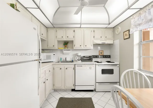 Photo 3 of Condo for sale at 1040 Country Clb Dr #208, Margate, FL 33063 | MLS# A12090574 | Listing updated on 2026-09-19