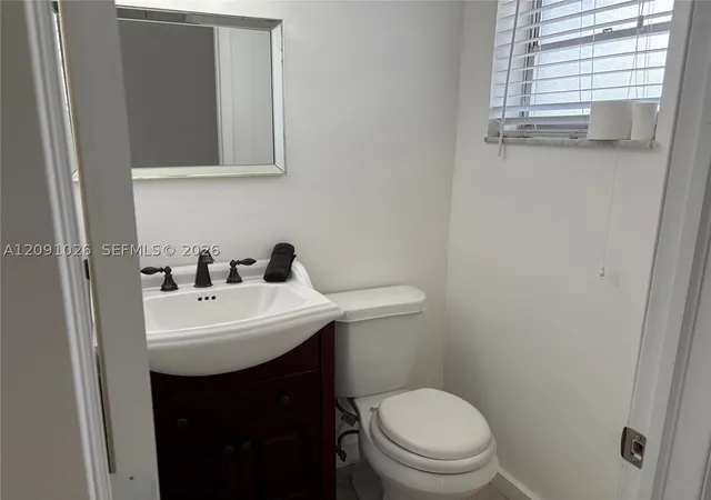Photo 2 of Condo for sale at 1701 Washington St #604, Hollywood, FL 33020 | MLS# A12091026 | Listing updated on 2026-10-03