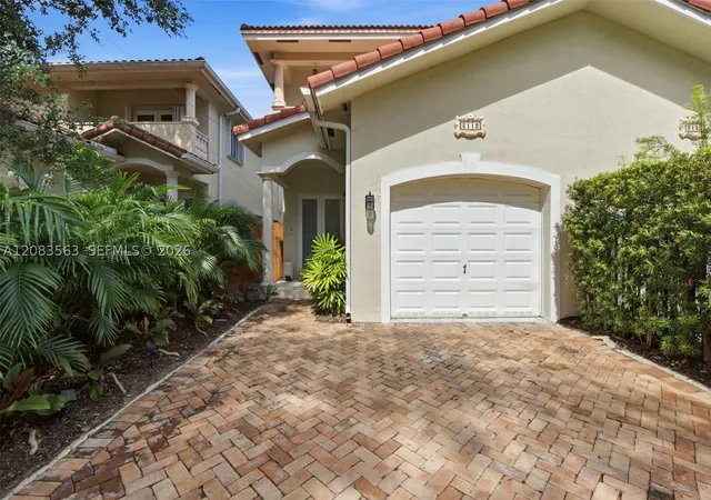Photo 2 of Single family home for sale at 3112 Ohio St, Miami, FL 33133 | MLS# A12083563 | Listing updated on 2026-10-06
