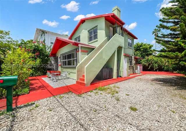 Multi family home for sale at 569 SW 5th Street, Miami, FL 33130 | MLS# A12092079