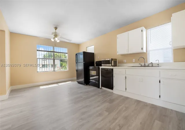 Photo 4 of House for sale at 569 SW 5th Street, Miami, FL 33130 | MLS# A12092079 | Listing updated on 2026-09-27