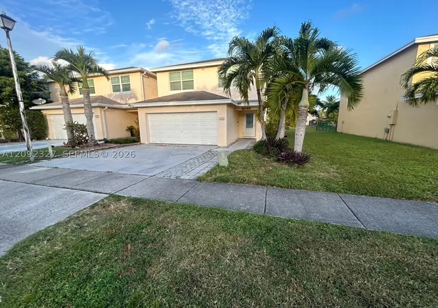 Photo 2 of Single family home for sale at 4046 Eastridge Dr, Deerfield Beach, FL 33064 | MLS# A12092327 | Listing updated on 2026-09-19