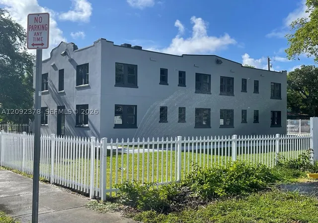 Photo 2 of Multi family home for sale at 2020 Washington St, Hollywood, FL 33020 | MLS# A12092378 | Listing updated on 2026-09-21