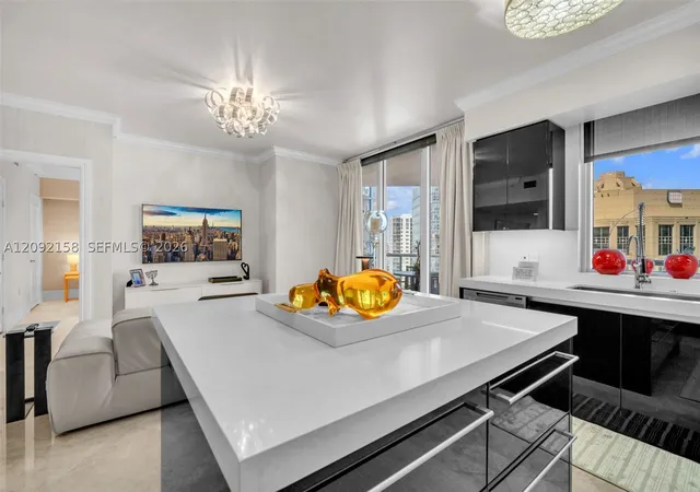 Listing Photo 5 - Condo for sale in Las Olas River House located at 333 Las Olas Wy, Fort Lauderdale, FL 33301 - Unit #2409