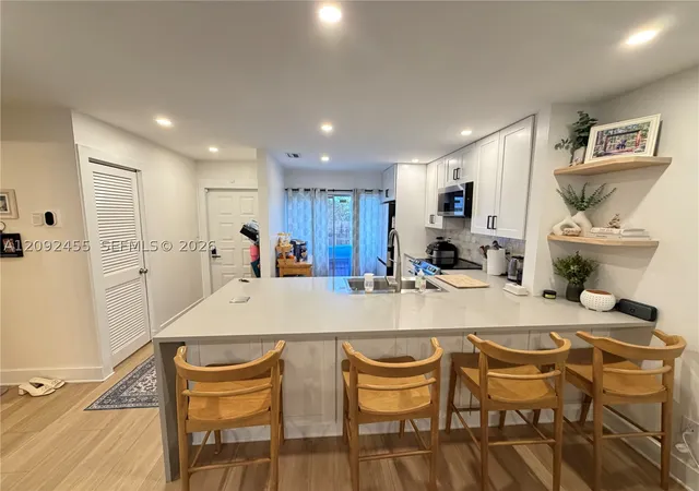 Photo 2 of Townhouse for sale at 844 Banks Rd, Coconut Creek, FL 33063 | MLS# A12092455 | Listing updated on 2026-09-20