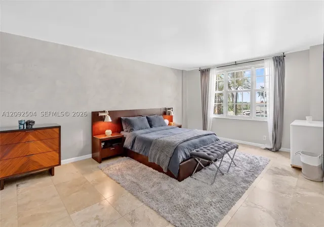Photo 4 of Condo for sale at 5700 Collins Ave #3M, Miami Beach, FL 33140 | MLS# A12092504 | Listing updated on 2026-10-01