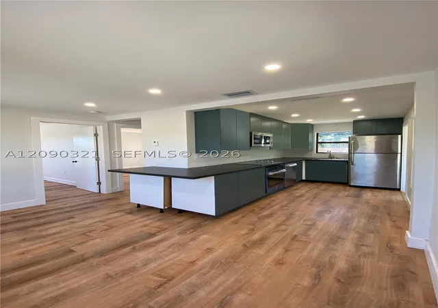 Photo 3 of House for sale at 4224 SW 60th Place, South Miami, FL 33155 | MLS# A12090321 | Listing updated on 2026-09-21