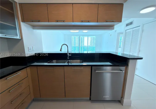 Photo 4 of Condo for sale at 31 SE 5th Street #2307, Miami, FL 33131 | MLS# A12092569 | Listing updated on 2026-10-02