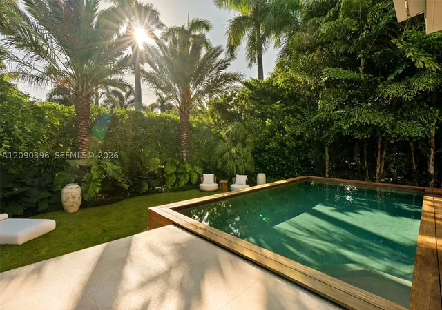 Photo 3 of Single family home for sale at 5701 N Bay Rd, Miami Beach, FL 33140 | MLS# A12090396 | Listing updated on 2026-10-07