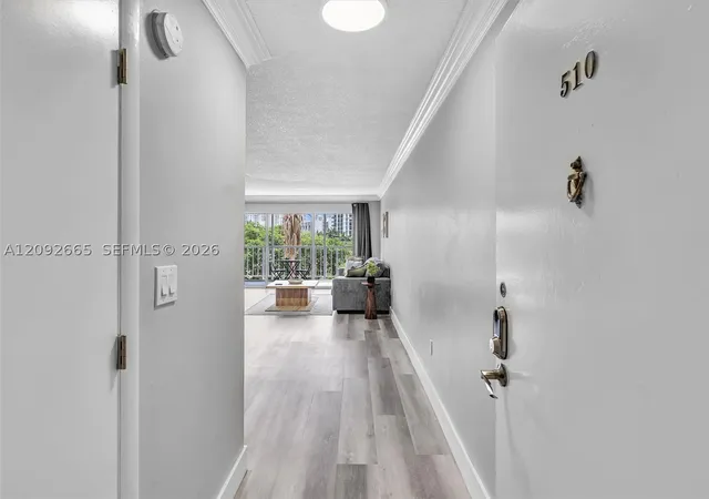 Listing Photo 2 - Condo for sale in building located at 200 178Th Dr, Sunny Isles Beach, FL 33160 - Unit #510