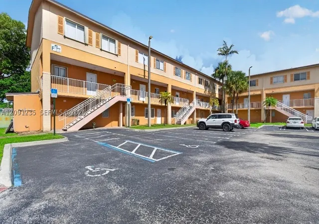 Listing Photo 1 - Condo for sale at Paseo Real Condo, Unit 281 6205 Kendale Lakes Cir, Paseo Real Condo, Miami, FL 33183 | Built Year: 1994-1994