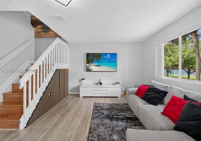 Listing Photo 3 - Condo for sale at Paseo Real Condo, Unit 281 6205 Kendale Lakes Cir, Paseo Real Condo, Miami, FL 33183 | Built Year: 1994-1994