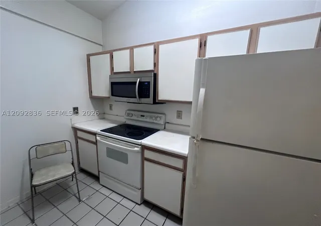 Photo 2 of Condo for sale at 2890 N Oakland Forest Dr #202, Oakland Park, FL 33309 | MLS# A12092836 | Listing updated on 2026-09-21