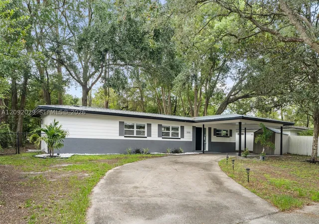 Single family home for sale at 2830 NE 16th Terrace, Gainesville, FL 32609 | MLS# A12092029