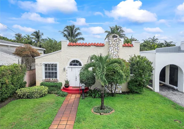 Photo 2 of Single family home for sale at 1517 Adams St, Hollywood, FL 33020 | MLS# A12092201 | Listing updated on 2026-10-04