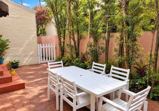 Photo 3 of Single family home for sale at 1517 Adams St, Hollywood, FL 33020 | MLS# A12092201 | Listing updated on 2026-10-04