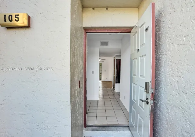 Photo 3 of Townhouse for sale at 105 Liberty Ct, Deerfield Beach, FL 33442 | MLS# A12092953 | Listing updated on 2026-09-22
