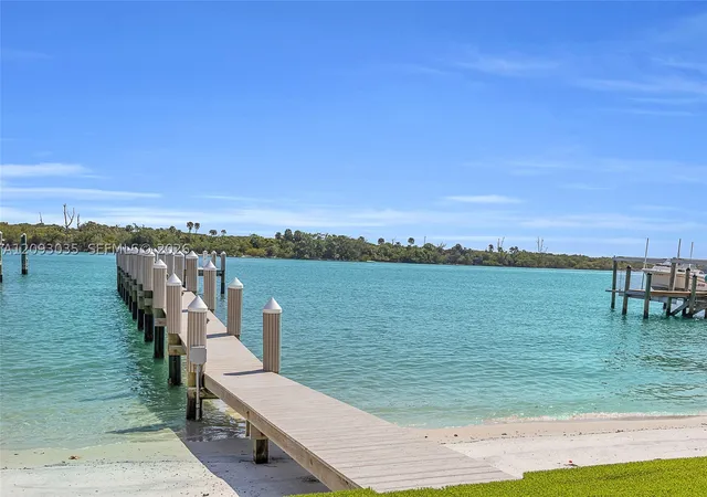 Photo 2 of Single family home for sale at 18119 SE Federal Hwy, Jupiter, FL 33469 | MLS# A12093035 | Listing updated on 2026-09-22