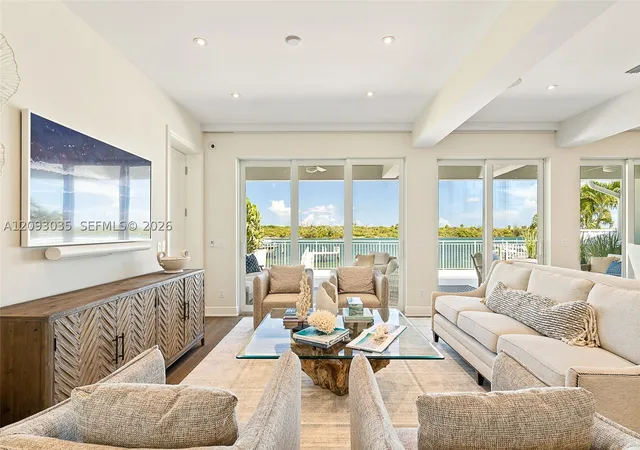 Photo 4 of Single family home for sale at 18119 SE Federal Hwy, Jupiter, FL 33469 | MLS# A12093035 | Listing updated on 2026-09-22