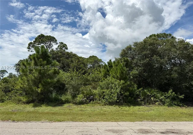 Land for sale at 6028 Keystone Cir, La Belle, FL 33935 | MLS# A12093079