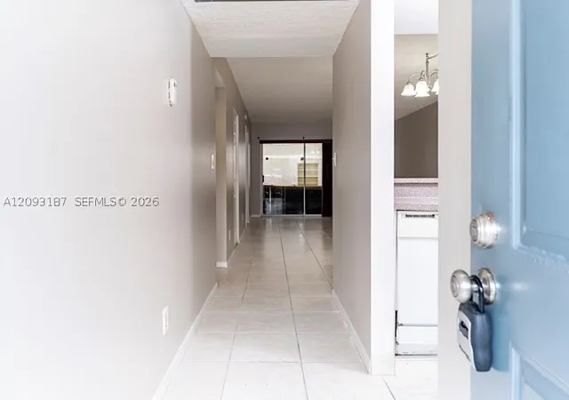 Photo 3 of Condo for sale at 905 Southridge Rd #104C, Delray Beach, FL 33444 | MLS# A12093187 | Listing updated on 2026-09-22