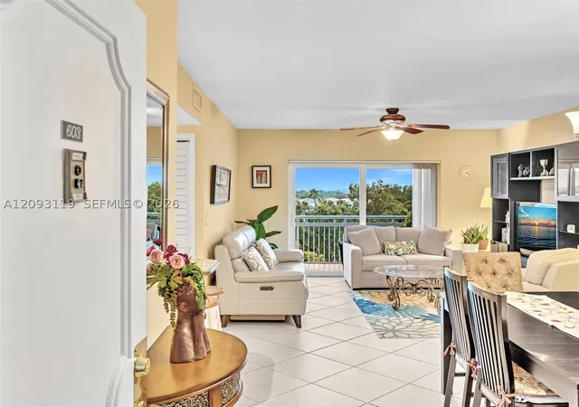 Listing Photo 5 - Condo for sale in building located at 4400 Hillcrest Dr, North Lauderdale, FL 33021 - Unit #603B