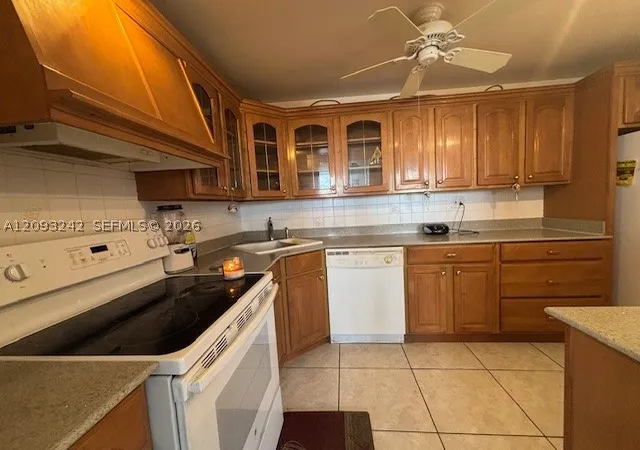 Photo 2 of Condo for sale at 1400 S Ocean Dr #304, Hollywood, FL 33019 | MLS# A12093242 | Listing updated on 2026-09-22