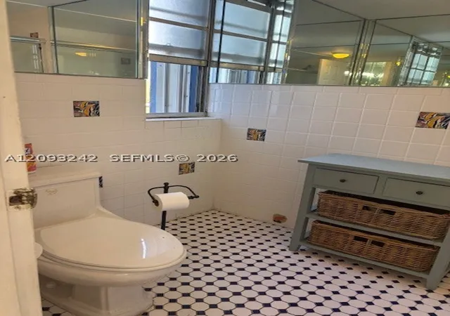 Photo 4 of Condo for sale at 1400 S Ocean Dr #304, Hollywood, FL 33019 | MLS# A12093242 | Listing updated on 2026-09-22