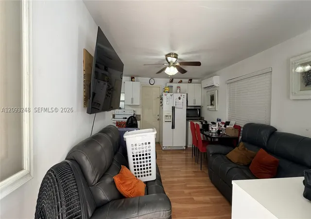 Listing Photo 4 - Condo for sale in building located at 236 E 14th St, Hialeah, FL 33010