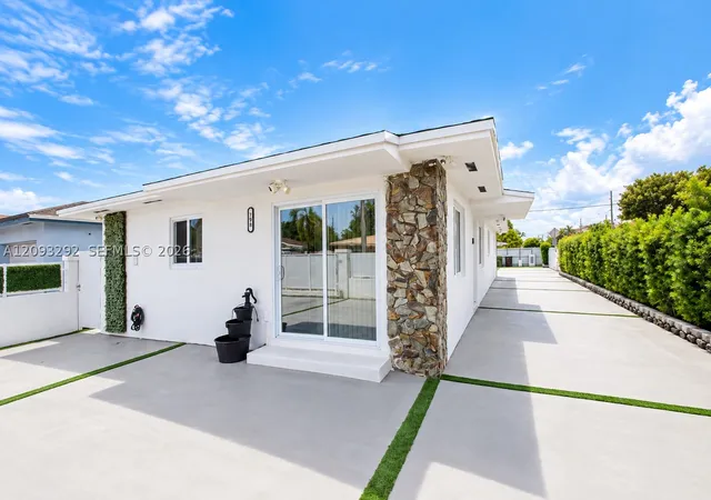 Photo 3 of Single family home for sale at 798 W 31st Street, Hialeah, FL 33012 | MLS# A12093292 | Listing updated on 2026-10-04