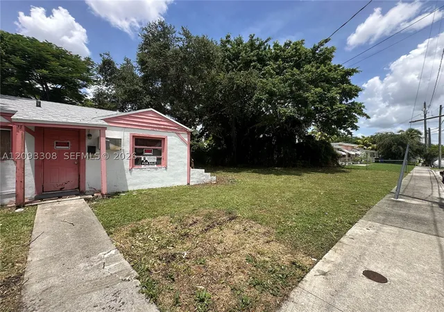 Photo 3 of Single family home for sale at 16122 Ne 18th Court, North Miami Beach, FL 33162 | MLS# A12093308 | Listing updated on 2026-09-22