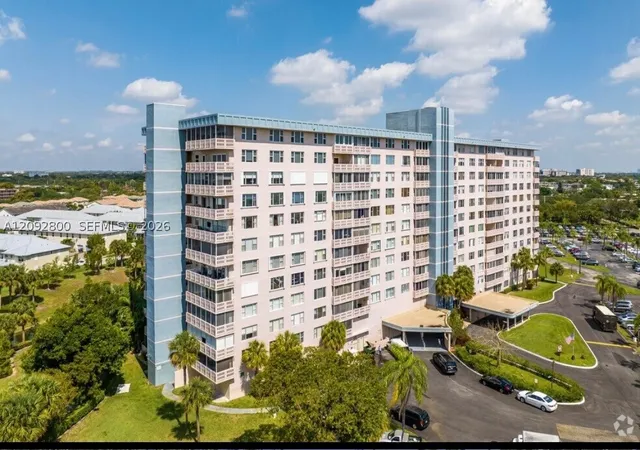 Photo 1 of Condo for sale at 3800 Hillcrest Dr #523, Hollywood, FL 33021 | MLS# A12092800 | Listing updated on 2026-09-24