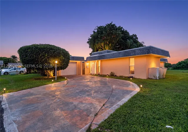 Photo 2 of Single family home for sale at 5405 Bayberry Ln, Tamarac, FL 33319 | MLS# A12092601 | Listing updated on 2026-10-07