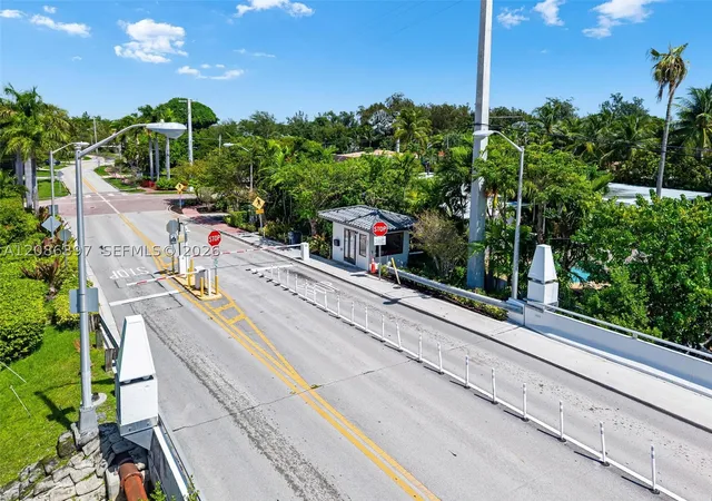 Photo 65 of Mansion for sale at 857 N Shore Dr, Miami Beach, FL 33141 | MLS# A12086397 | Listing updated on 2026-09-29
