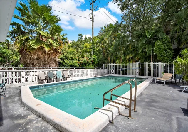Photo 3 of Condo for sale at 1340 Lincoln Rd #207, Miami Beach, FL 33139 | MLS# A12092686 | Listing updated on 2026-09-28