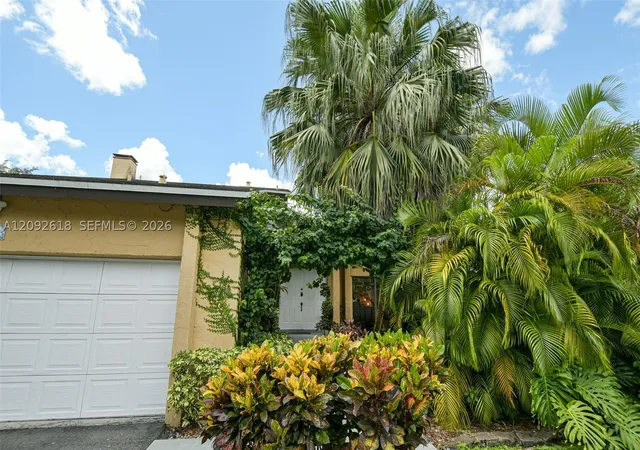 Photo 3 of Single family home for sale at 11624 Sw 135th Place, Miami, FL 33186 | MLS# A12092618 | Listing updated on 2026-09-26