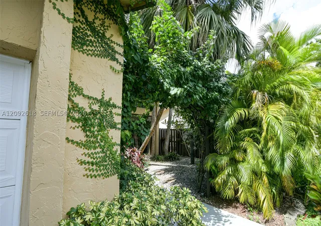 Photo 3 of Single family home for sale at 11624 SW 135th Place, Miami, FL 33186 | MLS# A12092618 | Listing updated on 2026-09-26