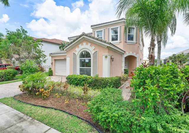 Photo 1 of Single family home for sale at 9640 Phipps Ln, Wellington, FL 33414 | MLS# A12092897 | Listing updated on 2026-09-22