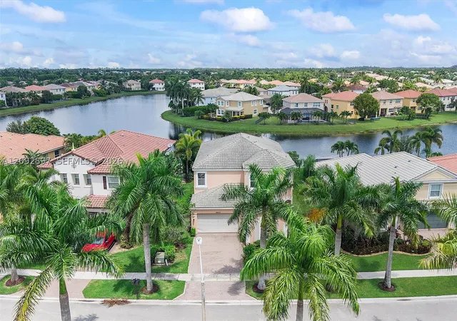 Photo 4 of Single family home for sale at 9640 Phipps Ln, Wellington, FL 33414 | MLS# A12092897 | Listing updated on 2026-09-22