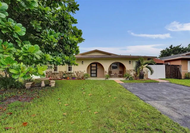 Photo 1 of Single family home for sale at 4620 Sw 43rd Terrace, Dania Beach, FL 33314 | MLS# A12092851 | Listing updated on 2026-09-22