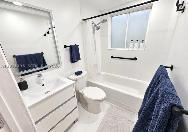 Photo 10 of Sale Pending at 530 SW 10th Street #2-C, Miami, FL 33130 | MLS# A12091735 | Listing updated on 2026-10-01