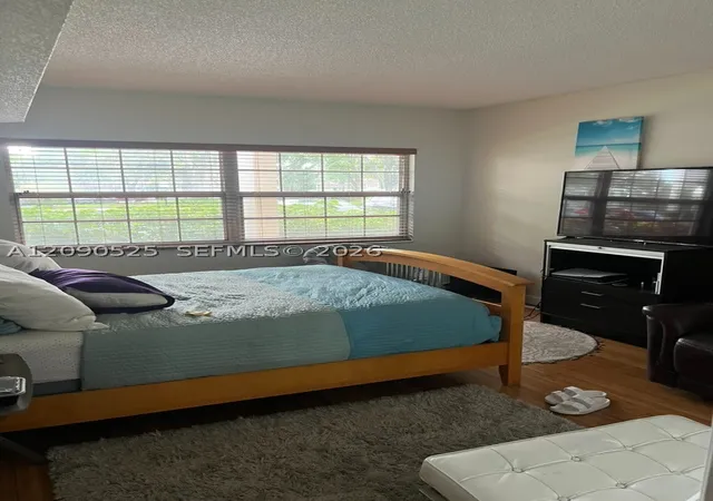 Photo 19 of Condo for sale at 3980 Oaks Clubhouse Dr #110, Pompano Beach, FL 33069 | MLS# A12090525 | Listing updated on 2026-09-29