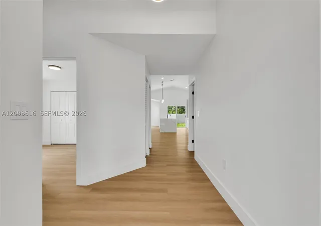 Photo 3 of Single family home for sale at 16 Gables Blvd, Weston, FL 33326 | MLS# A12093516 | Listing updated on 2026-09-22