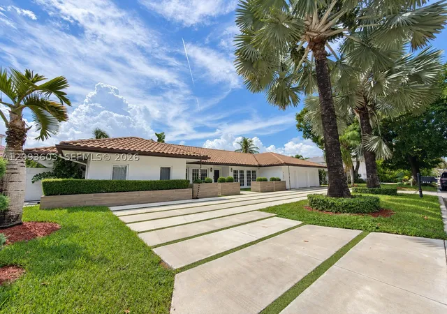 Photo 2 of Single family home for sale at 5134 Nw 94th Doral Pl, Doral, FL 33178 | MLS# A12093603 | Listing updated on 2026-09-24