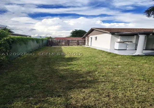 Photo 4 of Single family home for sale at 10980 SW 143rd Terrace, Miami, FL 33176 | MLS# A12092500 | Listing updated on 2026-10-05
