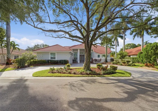 Photo 2 of Sale Pending at 1861 W Eagle Tr Blvd, Coral Springs, FL 33071 | MLS# A12084686 | Listing updated on 2026-10-03