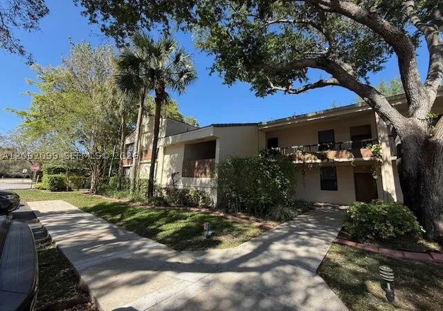 Photo 2 of Condo for sale at 40 Nw 76th Avenue #103-1, Plantation, FL 33324 | MLS# A12092099 | Listing updated on 2026-09-22