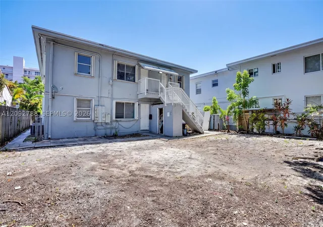 Listing Photo 4 - Condo for sale in building located at 7610 Dickens Ave, Miami Beach, FL 33141