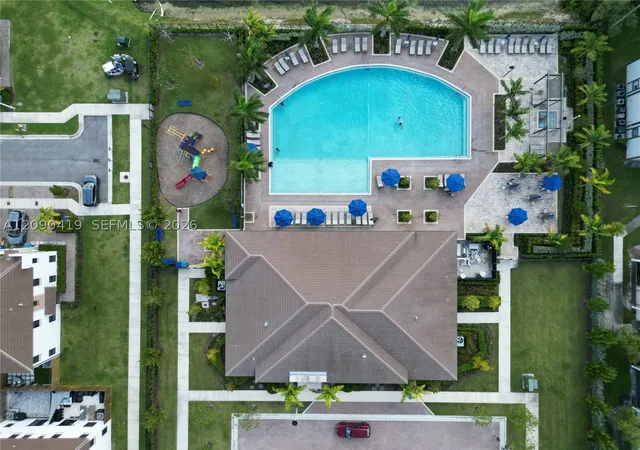 Photo 32 of Townhouse for sale at 957 NE 211th Street, Miami, FL 33179 | MLS# A12090419 | Listing updated on 2026-09-22